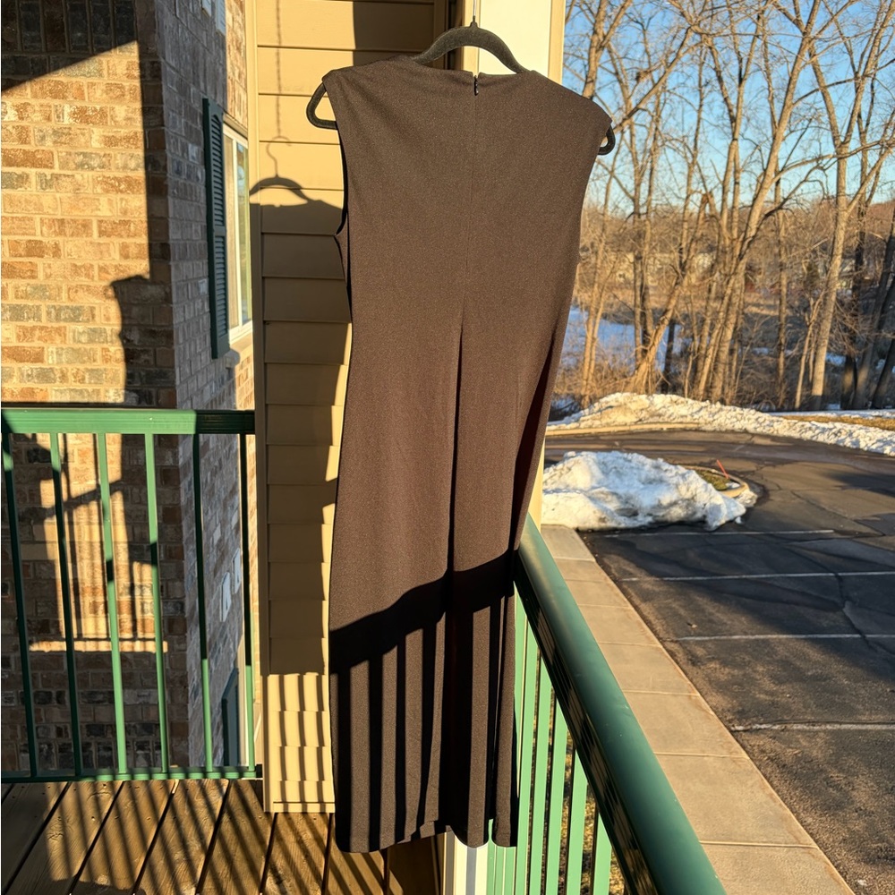 🆕✨ Donna Karan New York Ruched Midi Dress Size 8 Brown Sleeveless Asymmetrical - Picture 4 of 15